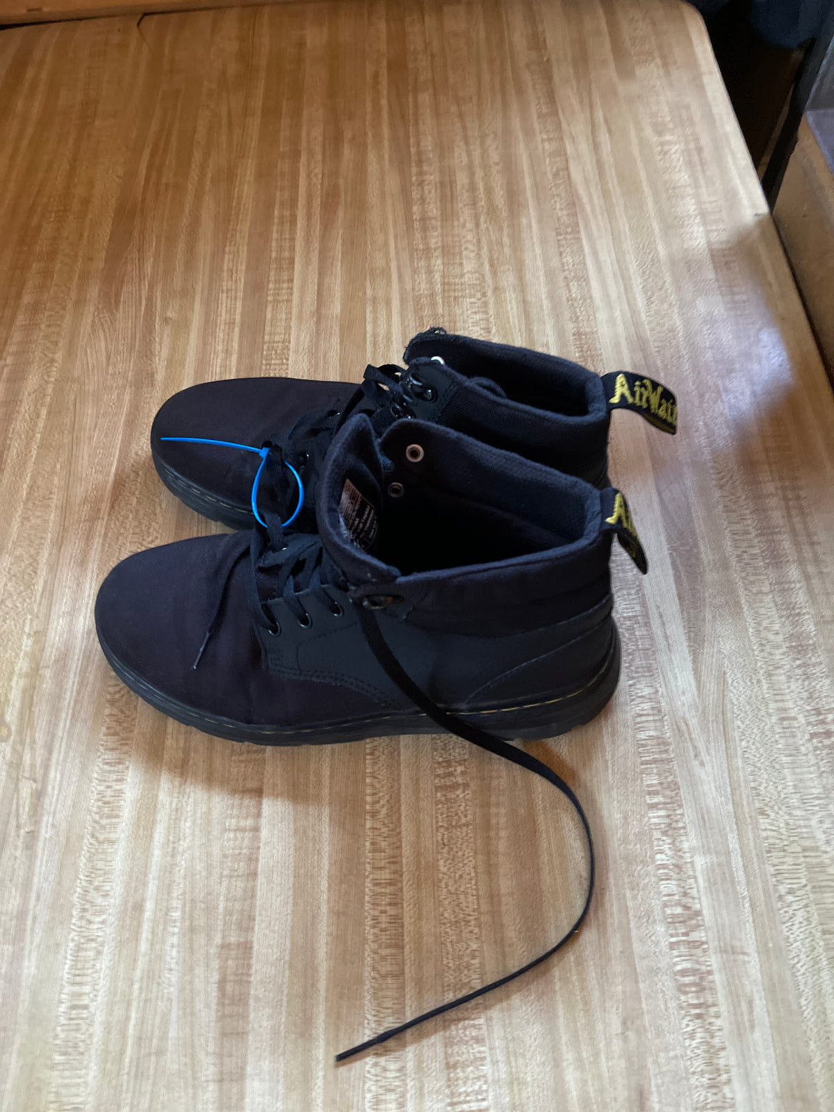 Dr martens boots 10