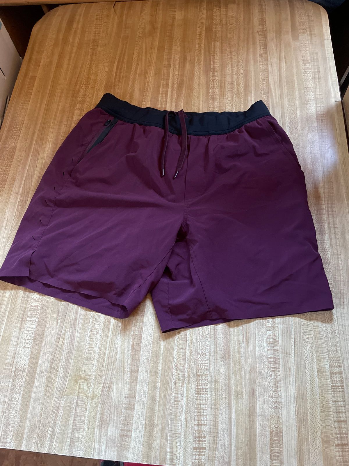 Ten thousand shorts Large