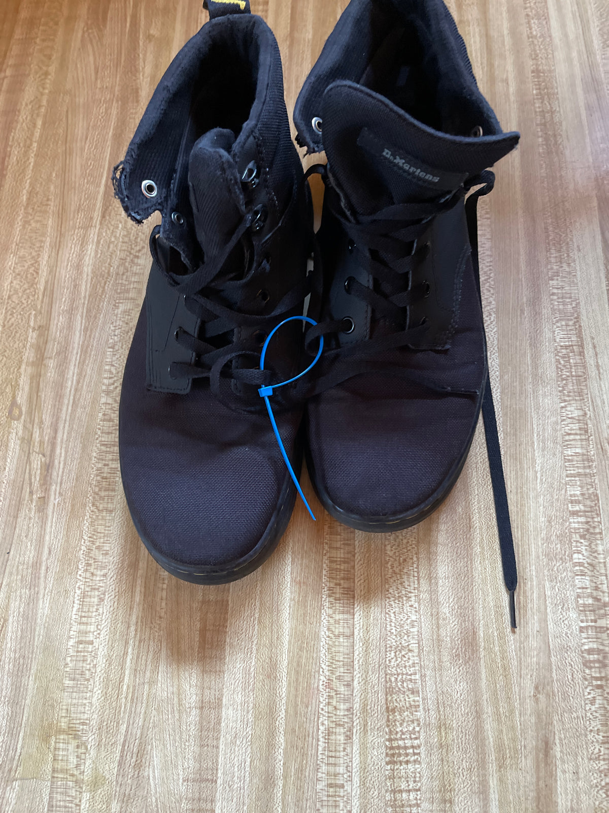 Dr martens boots 10