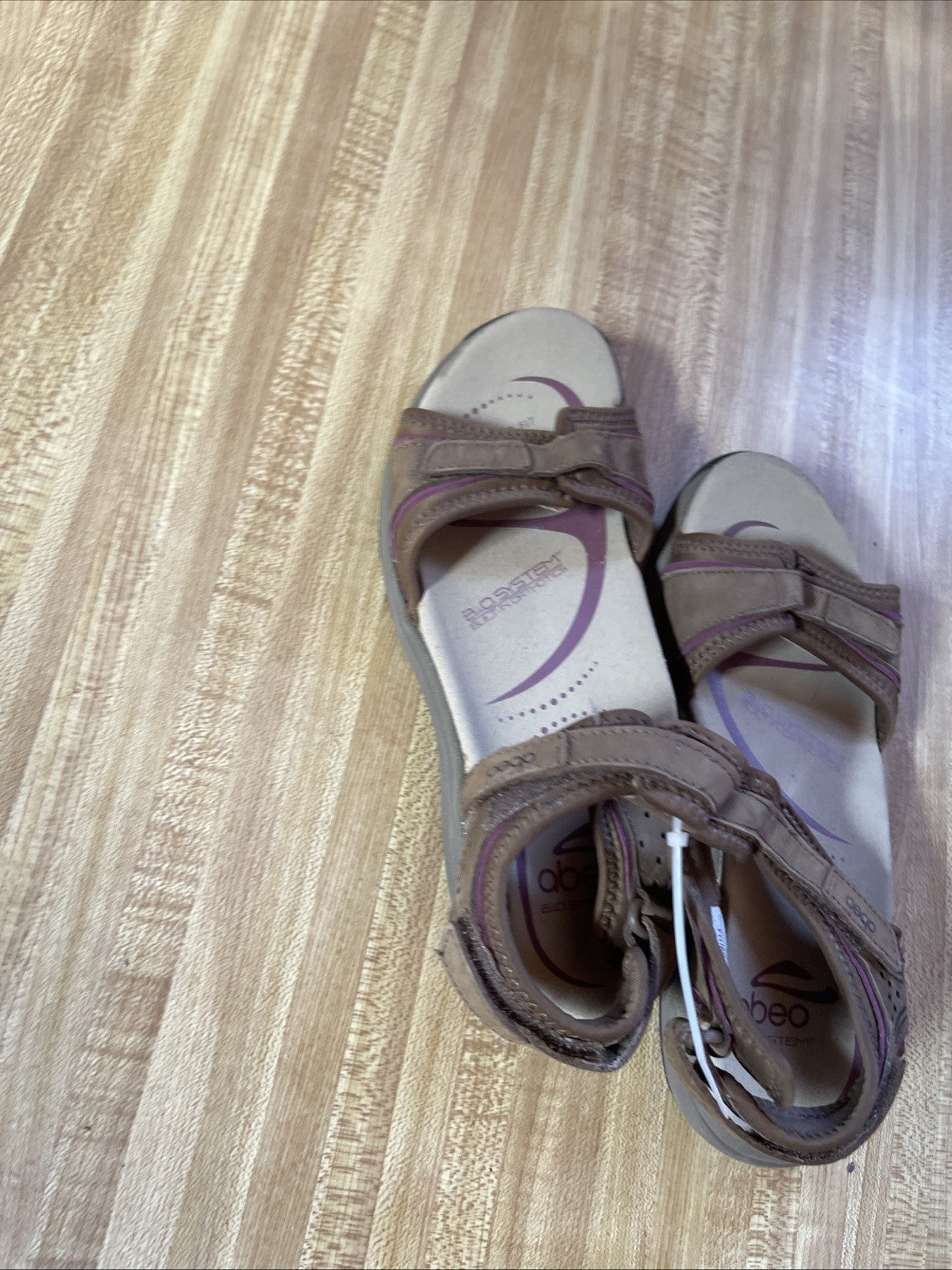 abeo womens size 7 Sandals 