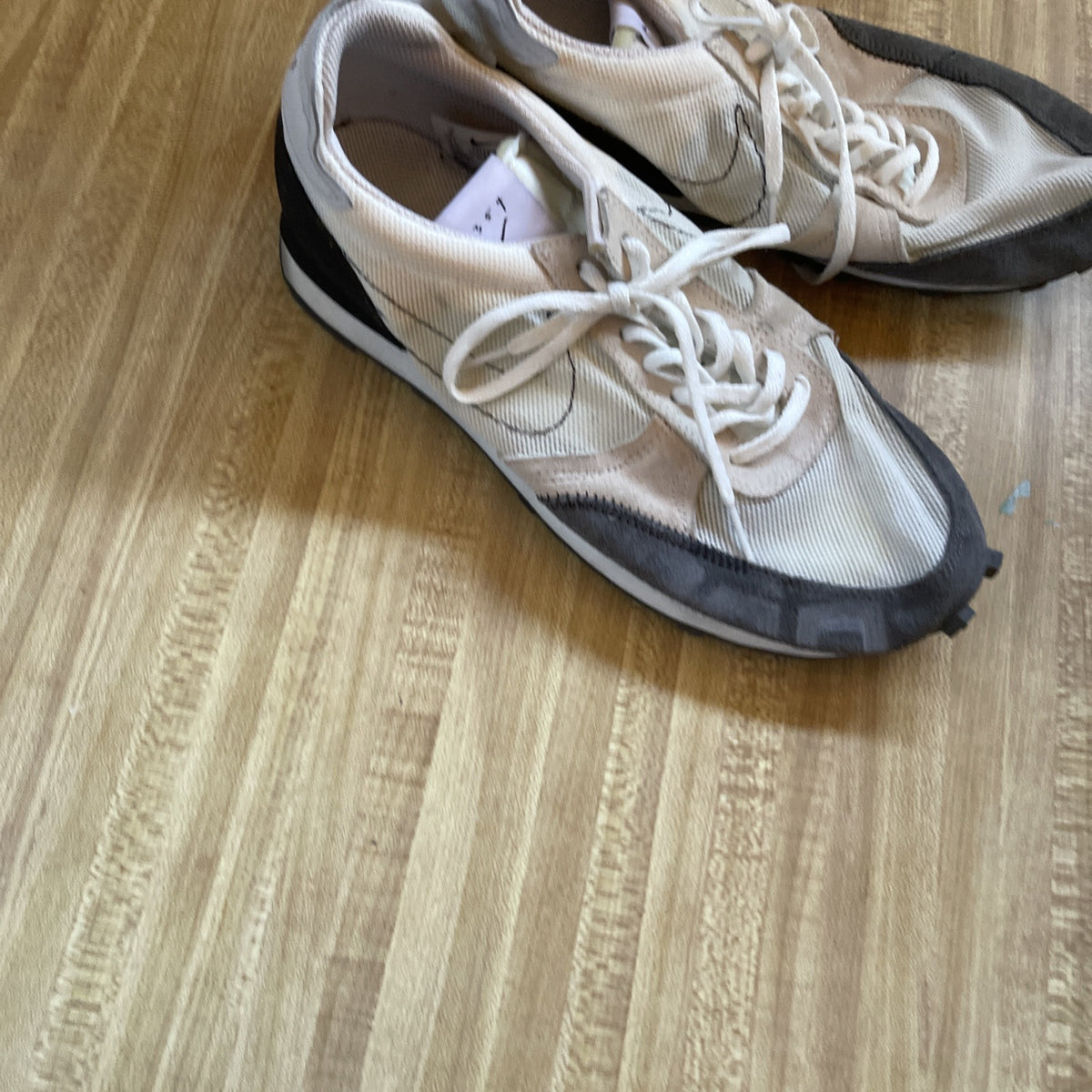 Nike Daybreak Size 9