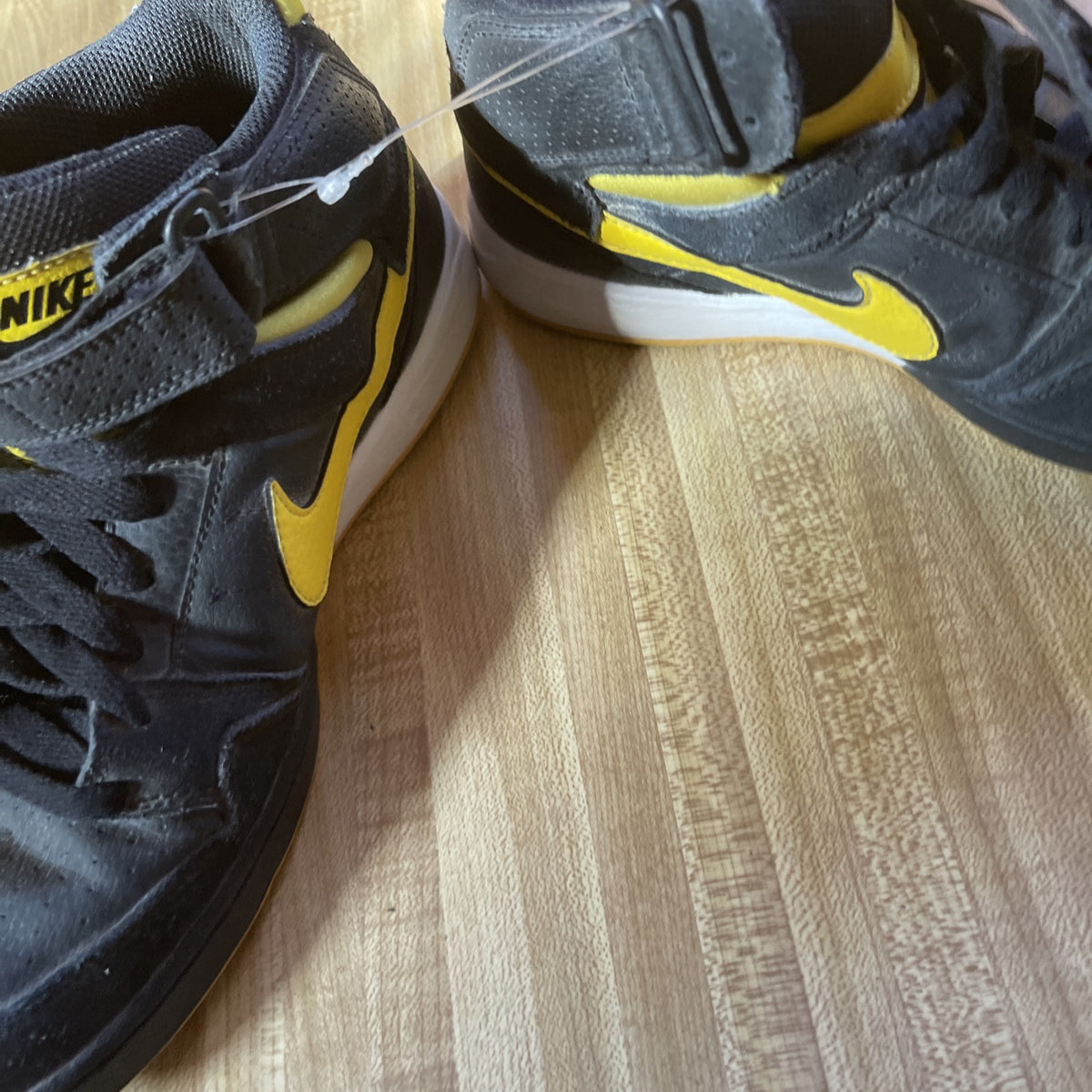 Nike Zoom Mogan 2 Mid Size 7.5