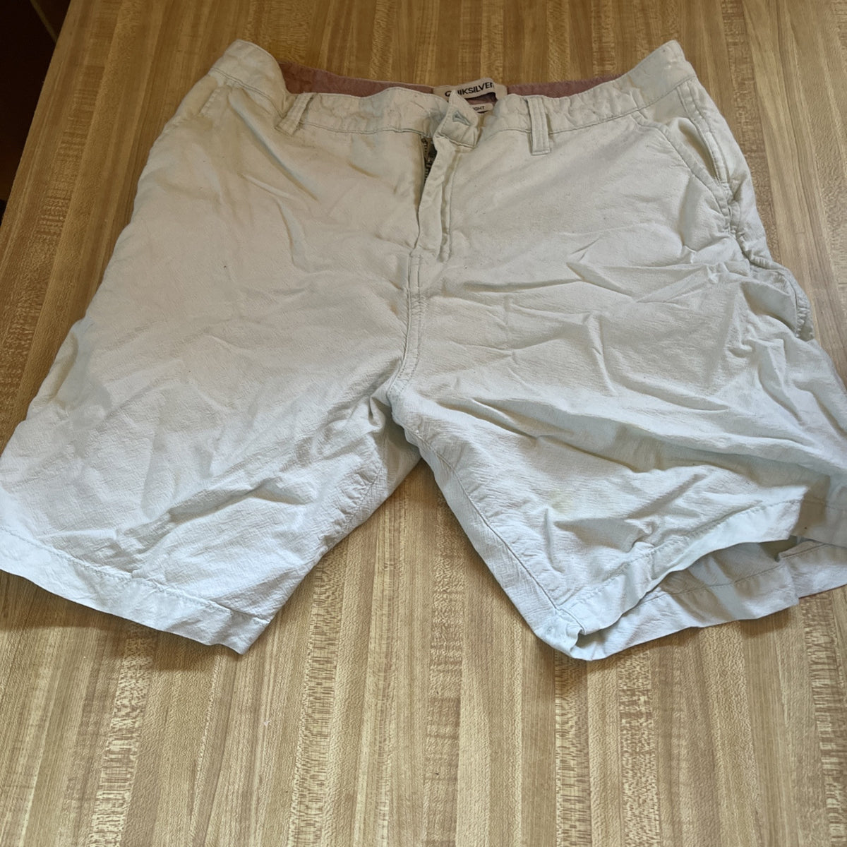 Quiksilver Shorts 34 Missing The Button