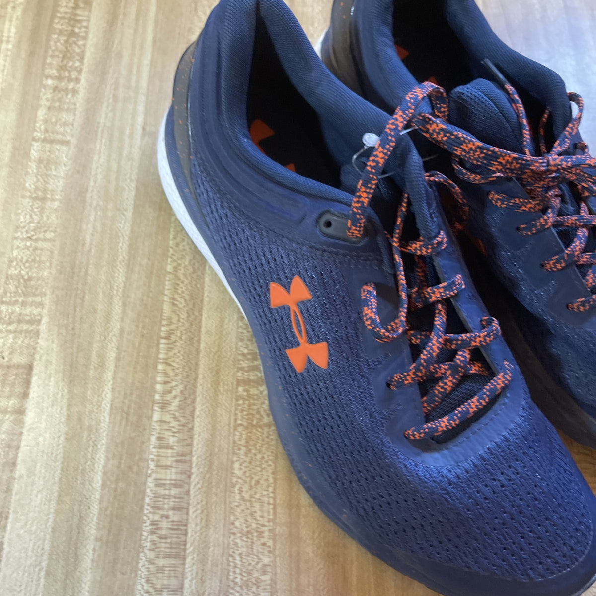 Under Armour Charged Escape Size 9