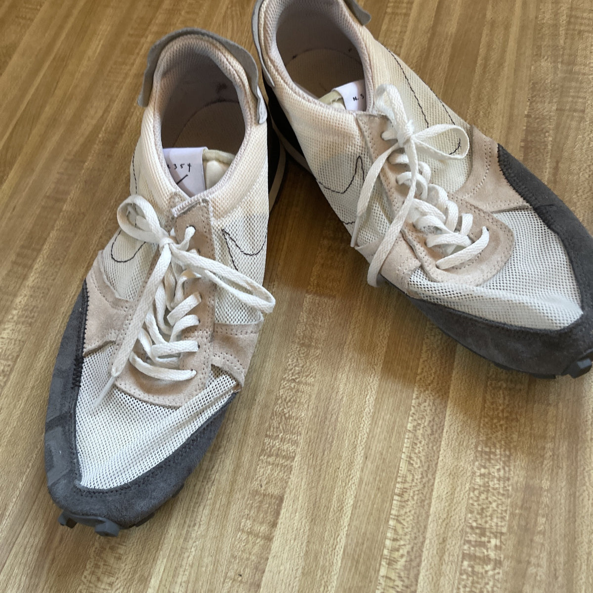 Nike Daybreak Size 9