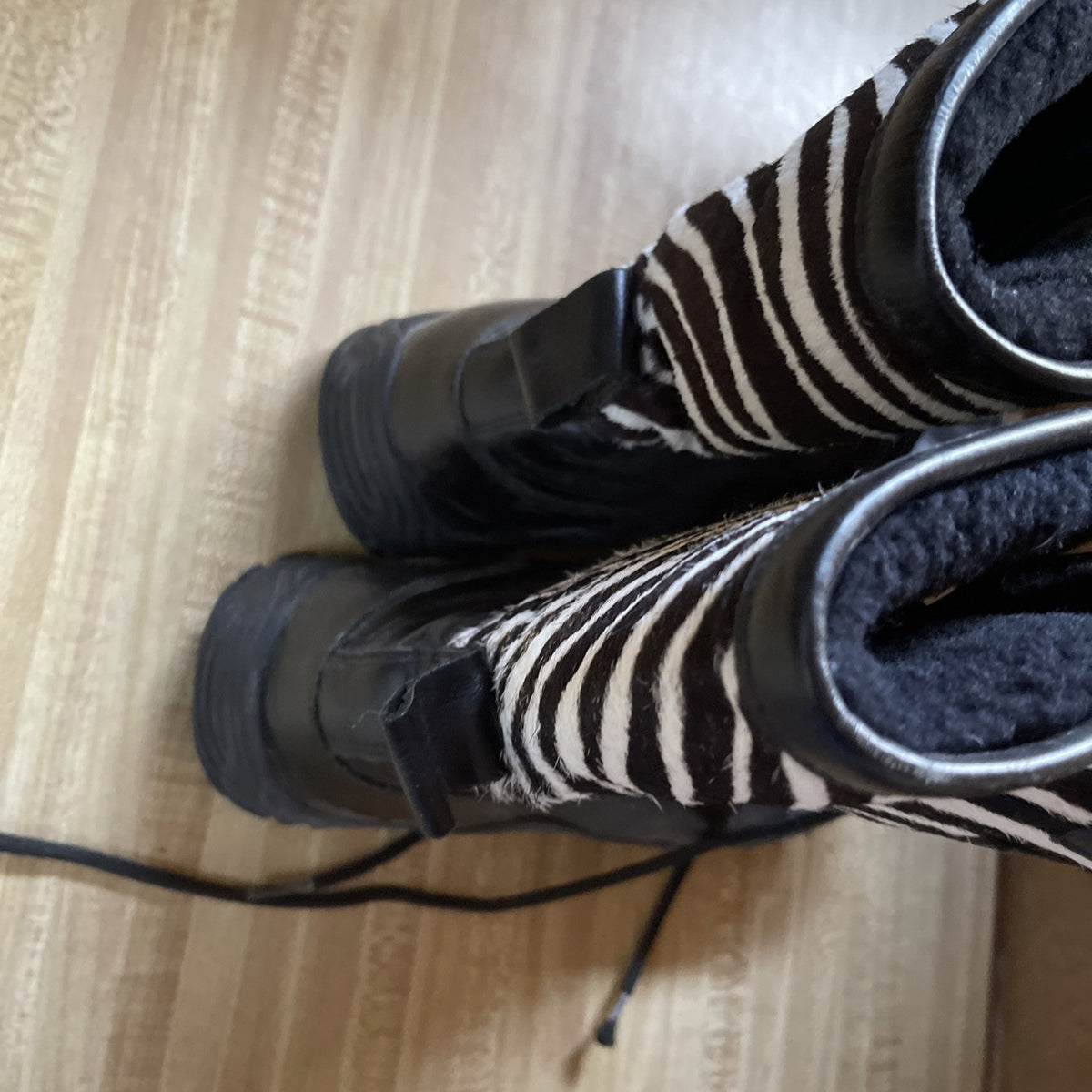 ugg adirondack boots 9.5 