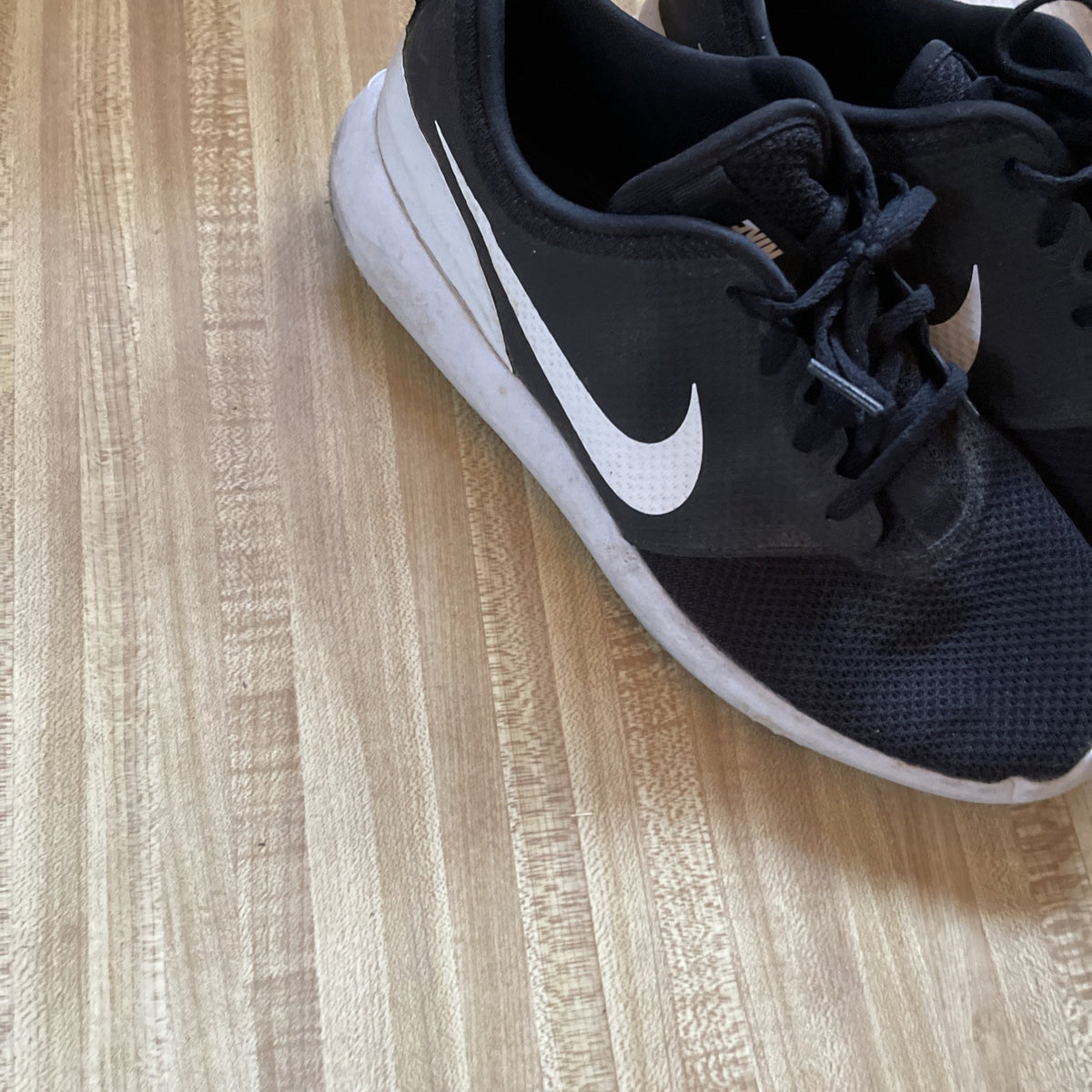 Nike Rosche Spikeless Golf Shoes Size 10