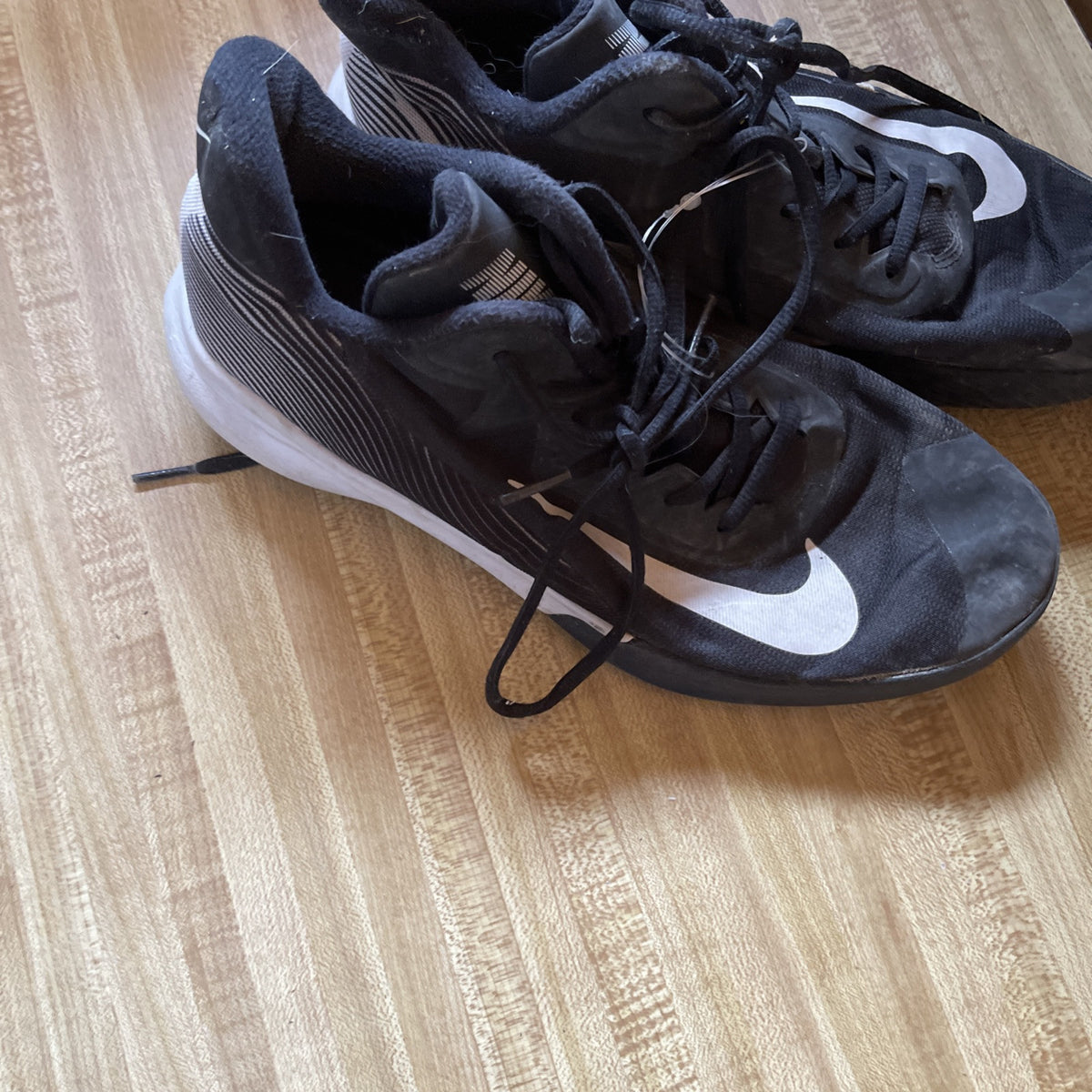 Nike Precision 4 Size 8