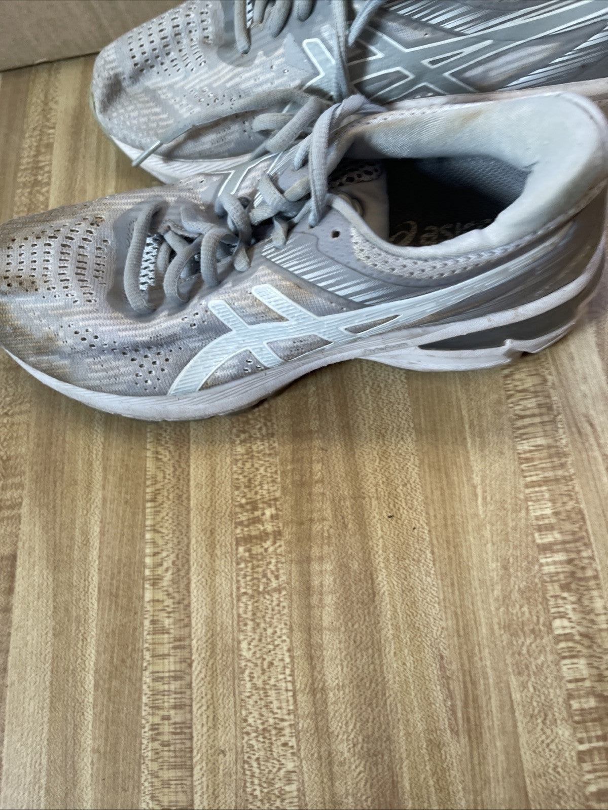 ASICS GT-2000 Size 7