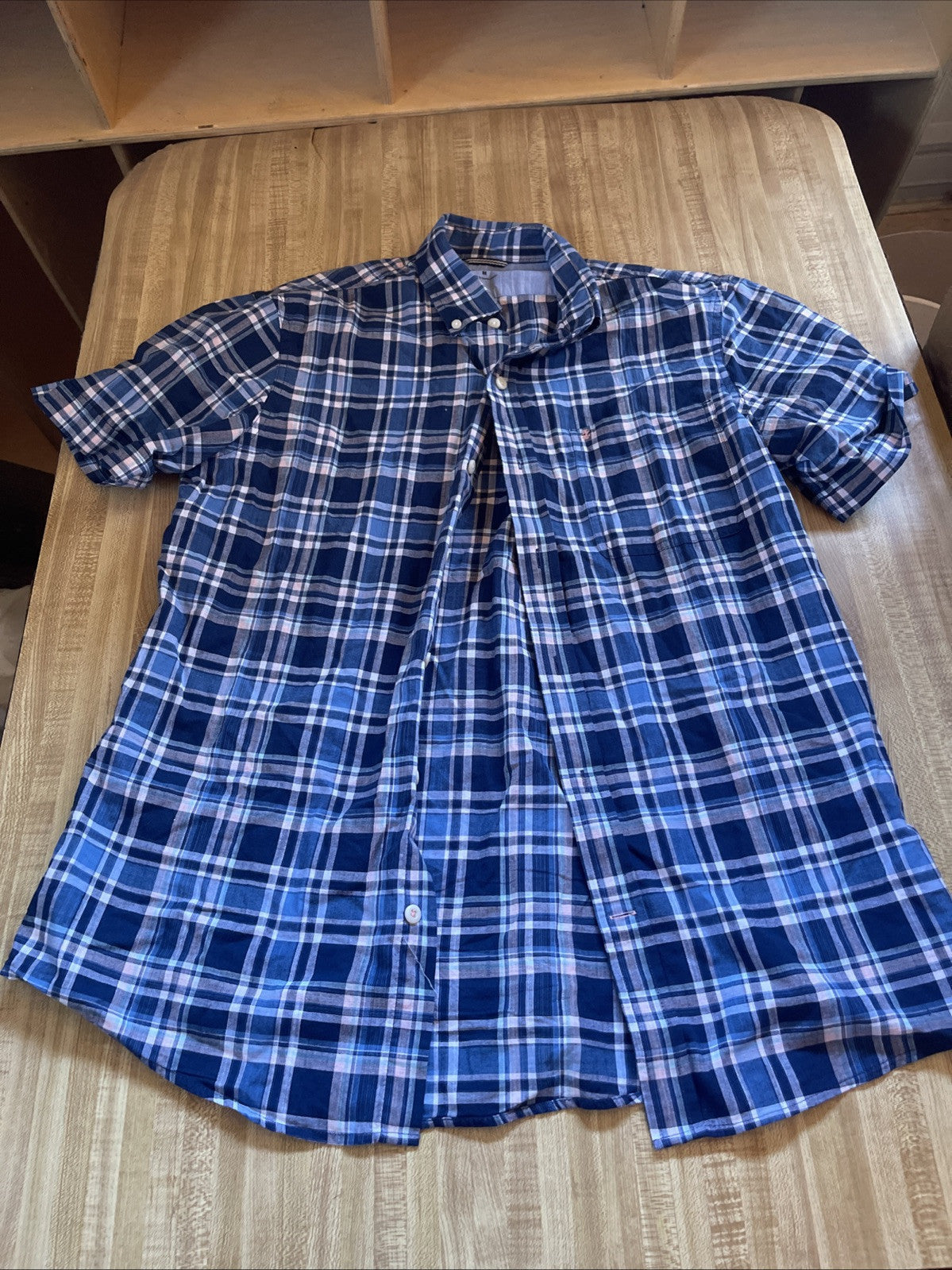 izod saltwater shirt Medium 