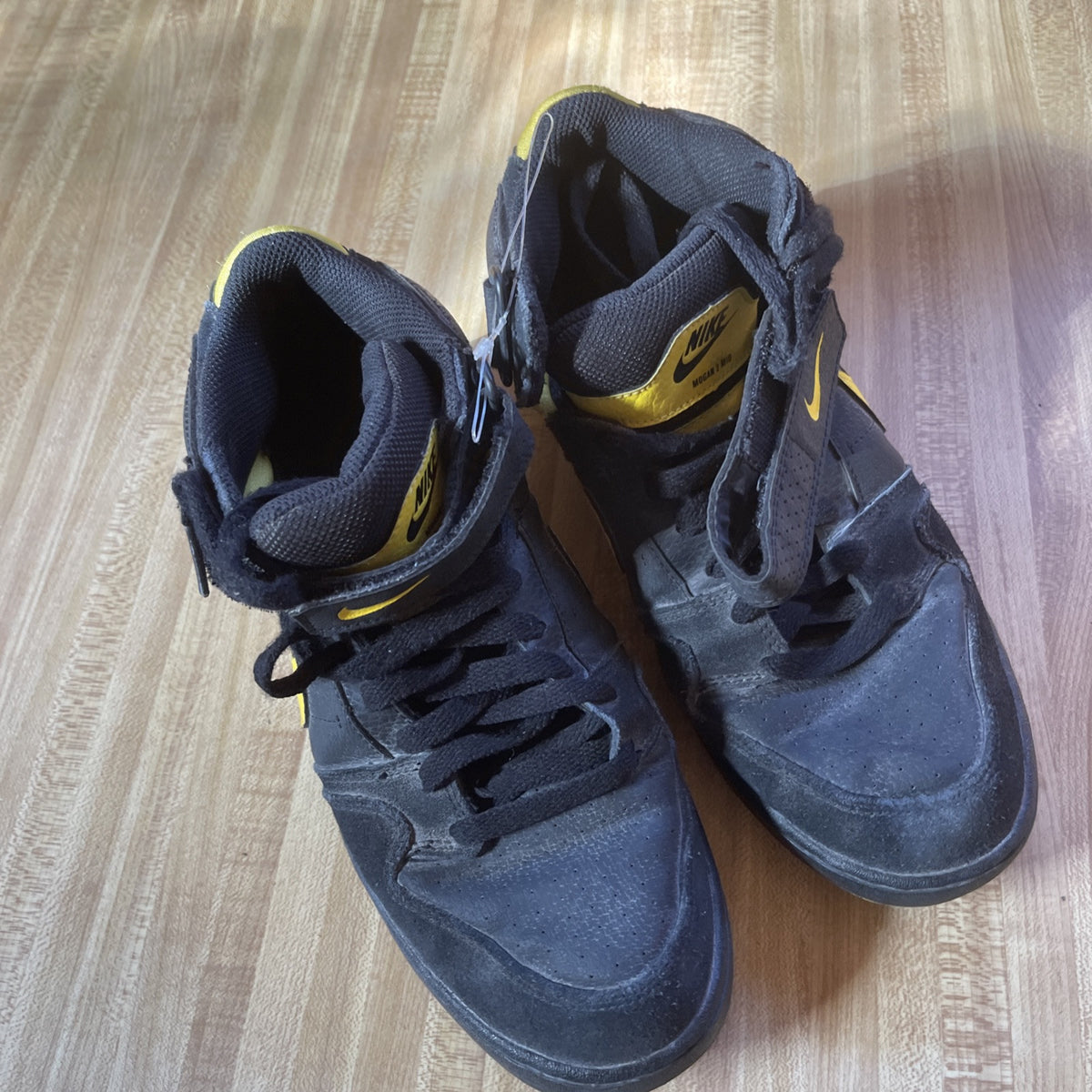 Nike Zoom Mogan 2 Mid Size 7.5